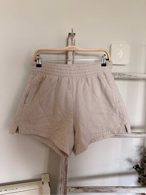 Abercrombie & Fitch Quited Pull On Soft Shorts Medium Highrise EUC Pockets